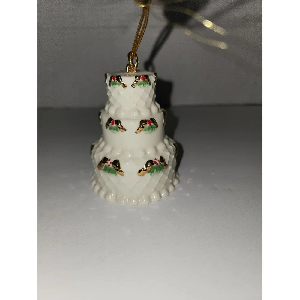 Lenox Our First Christmas Together‎ Christmas Tree Ornament Wedding Cake